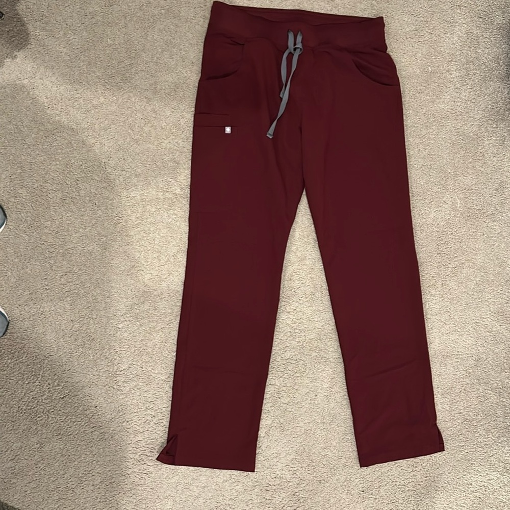 Figs Kade Cargo Scrub Pants Size Medium Tall, Navy